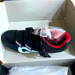Brand new never worn Peloton bike shoes!